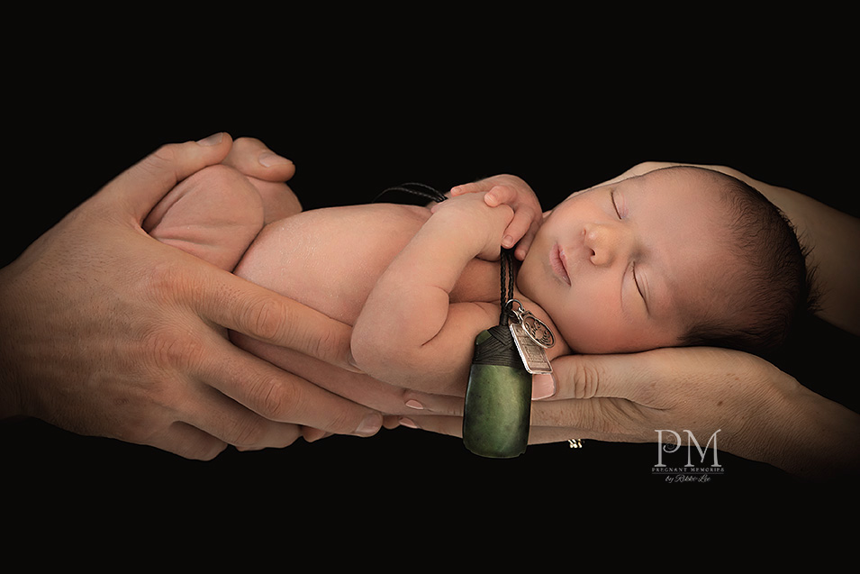 Gold Coast newborn Photographer won awards for this baby Photo.